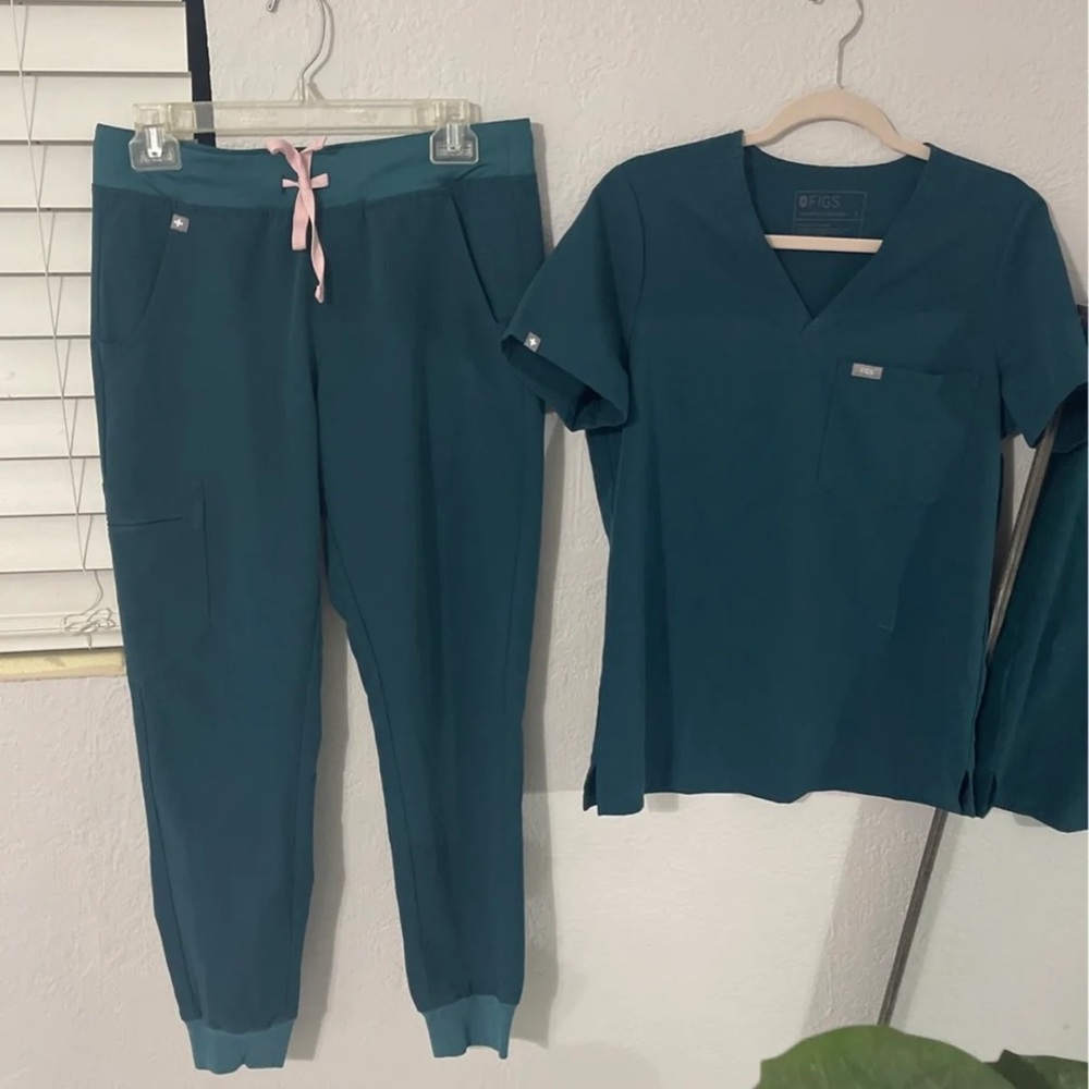 Figs Carribean Blue Scrub Set